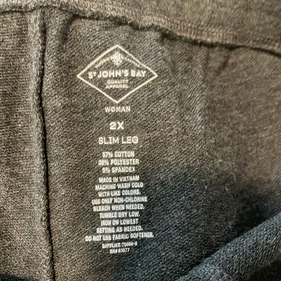 St John’s Bay Pants (2 pair)Mid-Rise Slim Plus Size 2X American Navy & Charcoal - Picture 11 of 12